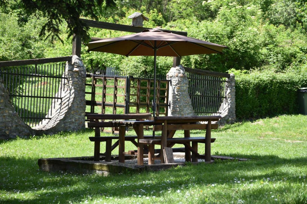 Vila Davidovic-Fruska Gora Mandelos Екстер'єр фото